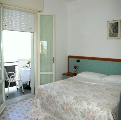 Levante Sul Mare Hotel 3*